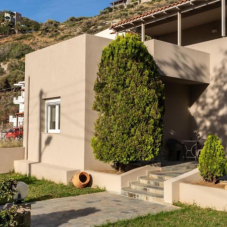 Elio A 1Bdr Apt With Garden 1 Min From The Beach By Hospi Heraklion  Exterior photo