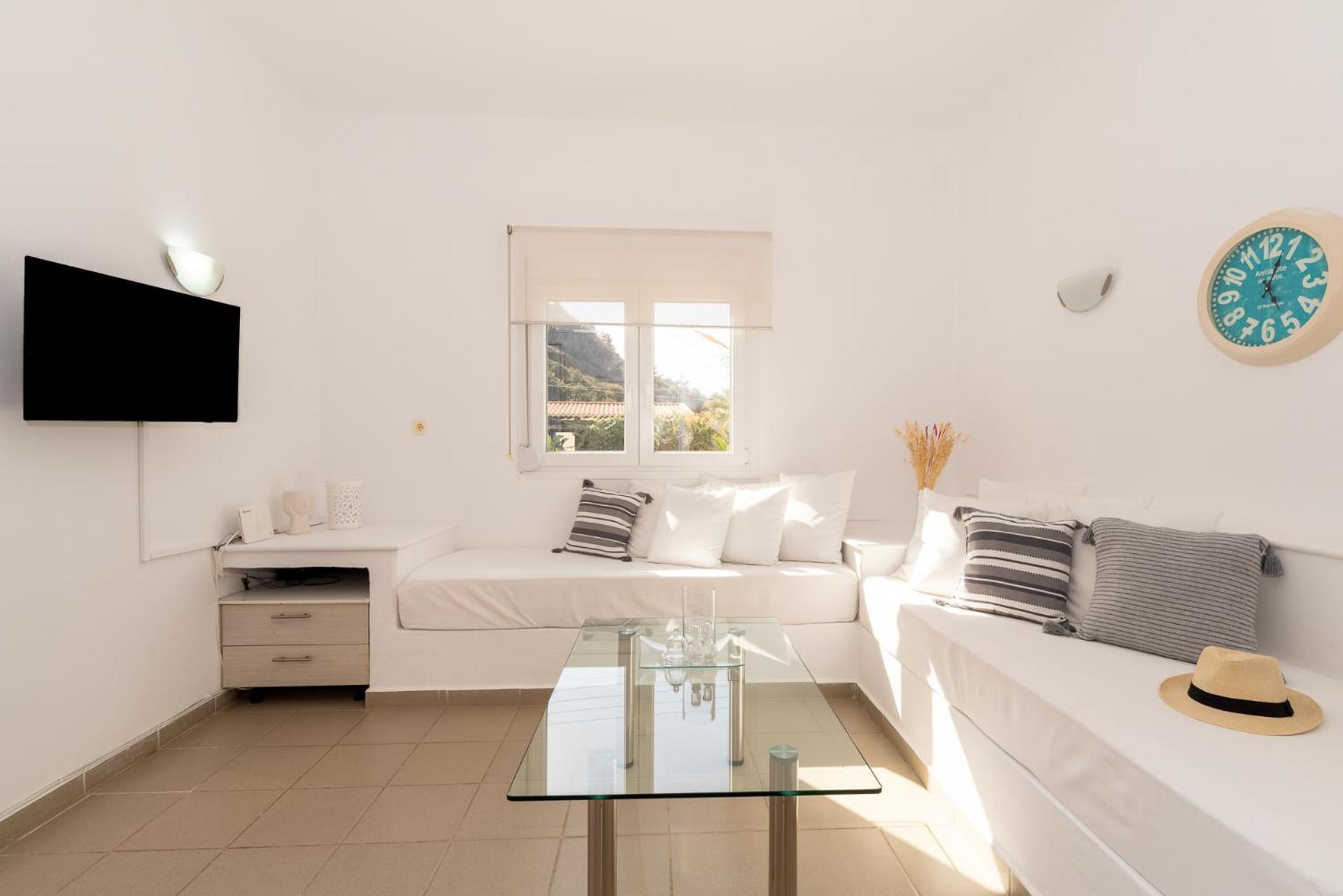 Elio A 1Bdr Apt With Garden 1 Min From The Beach By Hospi Heraklion  Exterior photo